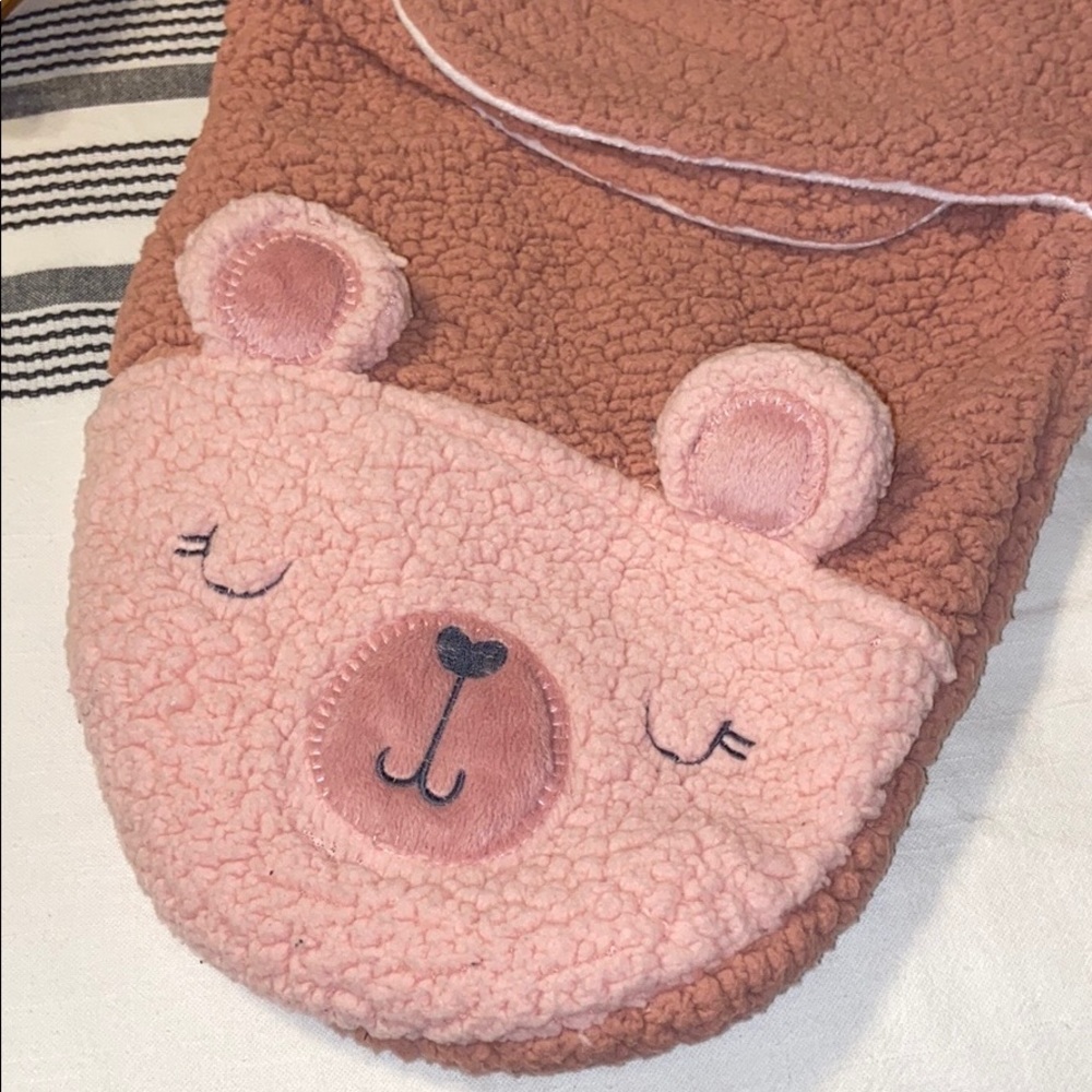 Swaddle - Picture 2 of 5